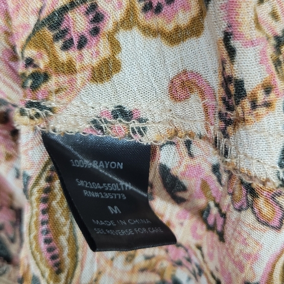 Vici Boho Paisley Peplum Tie Waist Deep V Neck Top Size Small - Picture 11 of 11